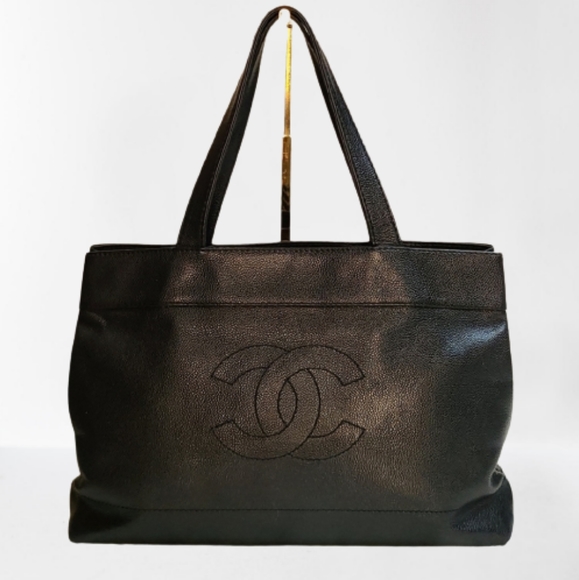 CHANEL Handbags - 💯 Authentic Chanel Tote Bag 🍀